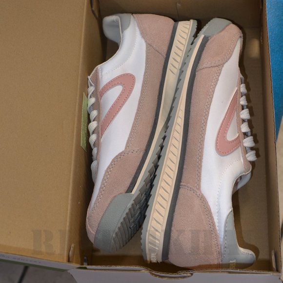 Tretorn Women’s Rawlins 2.0 BLUSH Sneaker Suede Leather Lightweight - Picture 8 of 10